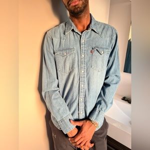 Levi’s denim style button up